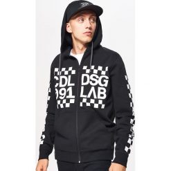 Zapinana bluza z kapturem - Czarny. Bluzy rozpinane męskie marki Cropp. W wyprzedaży za 39.99 zł.