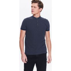 T-SHIRT MĘSKI POLO ZE STÓJKĄ. Koszulki polo męskie marki TOP SECRET. W wyprzedaży za 49.99 zł.