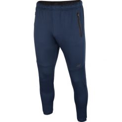 Spodnie treningowe męskie SPMTR202 - ciemny granat. Długie spodnie sportowe męskie marki 4f. Za 159.99 zł.