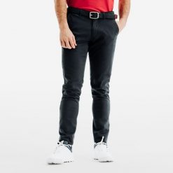 Spodnie do golfa chino męskie Inesis MW500 bawełna. Czarne eleganckie spodnie męskie INESIS, bez wzorów, z bawełny, sportowe. Za 99.99 zł.