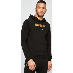 Versace Jeans - Bluza. Czarne bluzy nierozpinane męskie Versace Jeans, l, bez wzorów, z bawełny, bez ramiączek, z kapturem. W wyprzedaży za 569.90 zł.