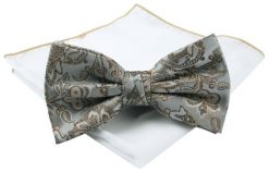 Męska Mucha (Poszetka w Zestawie) - Chattier - Beżowy Wzór, Stalowe Tło. Brązowe krawaty i muchy męskie Chattier, bez wzorów, eleganckie. Za 59.00 zł.
