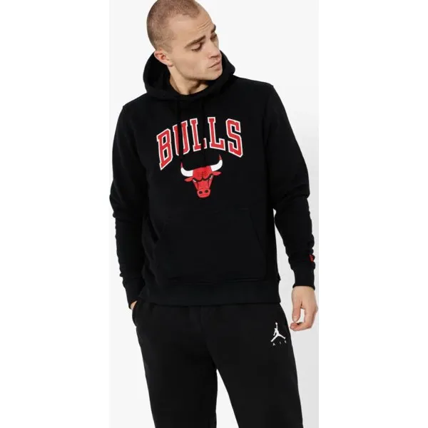 New Era Bluza Nba Top 6 Bulls Chicago Bulls Blk , czarny, rozmiar S. Czarne bluzy nierozpinane męskie New Era, m, z aplikacjami, z bawełny, bez ramiączek, bez kaptura. W wyprzedaży za 269.99 zł.