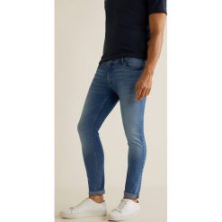 Mango Man - Jeansy Jude3. Niebieskie jeansy męskie Mango Man, z bawełny. Za 139.90 zł.