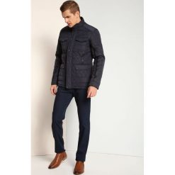 KURTKA DŁUGA MĘSKA. Kurtki męskie marki TOP SECRET. W wyprzedaży za 119.99 zł.