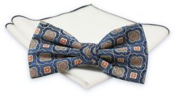 Niebieska Mucha z Białą Poszetką -CHATTIER- Męska, w Beżowo-Czerwony Wzór. Czerwone krawaty i muchy męskie Chattier, bez wzorów, eleganckie. Za 59.00 zł.