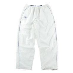 Męskie białe spodnie do biegania z epoki. Białe buty do biegania męskie Umbro, bez wzorów, bez zapięcia, do biegania. Za 85.16 zł.