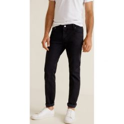 Mango Man - Jeansy Jan3. Czarne jeansy męskie Mango Man, z aplikacjami, z bawełny. Za 139.90 zł.