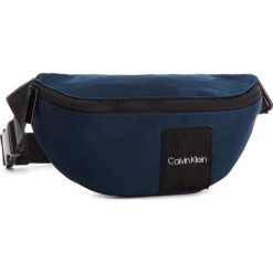 Saszetka nerka CALVIN KLEIN - Item Story Waistbag K50K504280 449. Saszetki męskie marki Calvin Klein. Za 229.00 zł.