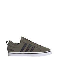 Buty VS Pace 2.0. Białe buty trekkingowe męskie ADIDAS, bez wzorów, bez zapięcia, trekkingowe. Za 239.00 zł.