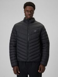 4F Kurtka z wypełnieniem syntetycznym męska - czarna L. Czarne kurtki męskie 4f, l, bez wzorów, z materiału, bez ramiączek, bez kaptura. Za 249.99 zł.