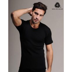 Bielizna termoaktywna męska merino z krótkim rękawem Woolona. Czarna bielizna termoaktywna męska WOOLONA, m, bez wzorów, bez ramiączek. W wyprzedaży za 162.00 zł.