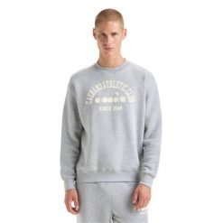 Bluza DIADORA SWEATSHIRT CREW 1948 ATHL. CLUB. Szare bluzy nierozpinane męskie Diadora, m, bez wzorów, bez ramiączek, bez kaptura. Za 149.99 zł.