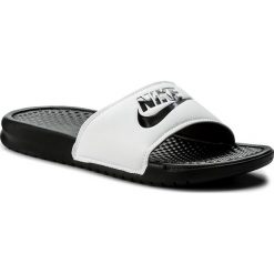 Klapki NIKE - Benassi Jdi 343880 100 White/Black/Black. Białe klapki i japonki męskie Nike, bez wzorów, z materiału. Za 109.00 zł.