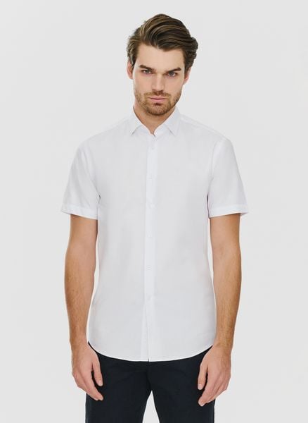 PAKO LORENTE – Biała koszula męska z krótkim rękawem. Białe koszule męskie Pako Lorente, m, bez wzorów, bez kołnierzyka, bez ramiączek. Za 69.99 zł.