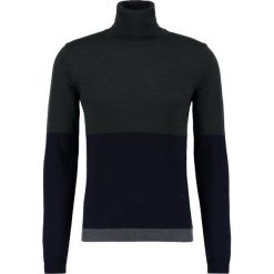 Wood Wood JAQUES Sweter dark green/navy. Zielone kardigany męskie marki Wood Wood, z materiału. W wyprzedaży za 441.75 zł.