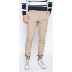 Tommy Hilfiger - Spodnie. Spodnie na co dzień męskie marki Tommy Hilfiger. W wyprzedaży za 199.90 zł.