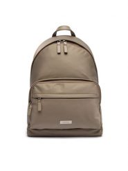 Calvin Klein Plecak Sleek Round LV04D3143G Beżowy. Brązowe plecaki męskie Calvin Klein, bez wzorów, z materiału. Za 479.99 zł.
