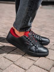 Półbuty męskie sneakersy - czarne V1 - Rozmiar: 41. Czarne eleganckie półbuty męskie Ombre Clothing, z gumy, bez obcasa, bez zapięcia. W wyprzedaży za 79.99 zł.