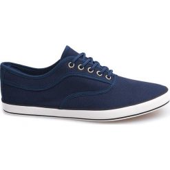 Granatowe Sznurowane trampki tenisówki B001 Marineblau. Białe trampki męskie ButyModne, bez wzorów, bez zapięcia. Za 77.99 zł.