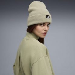 Czapka średniej głębokości Essentials PUMA Lux Army Green. Zielone czapki męskie Puma, bez wzorów, eleganckie. Za 89.00 zł.
