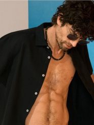 Bawełniana koszula z krótkim rękawem - czarny. Czarne koszule męskie Sinsay, l, bez wzorów, z bawełny, bez kołnierzyka, bez ramiączek. Za 49.99 zł.