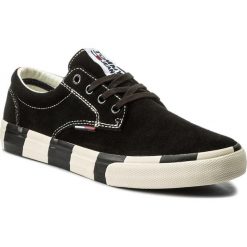 Tenisówki TOMMY JEANS - Suede Sneaker EM0EM00009 Black 990. Trampki męskie marki Tommy Jeans. W wyprzedaży za 269.00 zł.