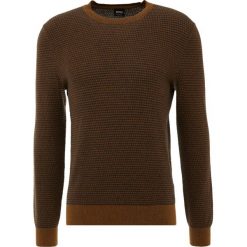 BOSS CASUAL KAVIVI Sweter rust/copper. Czerwone swetry męskie BOSS CASUAL, z bawełny, casualowe. Za 579.00 zł.