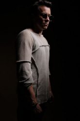 Sweter Piaskun męski. Swetry męskie Hultaj Polski, bez wzorów, z dzianiny, bez kołnierzyka, bez ramiączek. Za 349.00 zł.