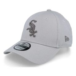 Czapka baseballowa Chicago White Sox. Białe czapki męskie New Era, bez wzorów, casualowe. Za 227.50 zł.