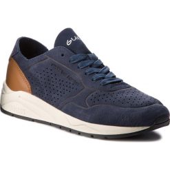 Sneakersy GUESS - New Cody FMNCO1 LEA12 BLUE. Niebieskie buty sportowe na co dzień męskie Guess, z aplikacjami, z nubiku. W wyprzedaży za 299.00 zł.