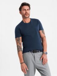 Klasyczny T-shirt męski bawełniany BASIC - granatowy V2 - Rozmiar: S. Niebieskie t-shirty męskie Ombre Clothing, m, bez wzorów, z bawełny, bez kołnierzyka, bez ramiączek. W wyprzedaży za 29.99 zł.