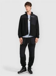 4F Spodnie polarowe joggery męskie - czarne L. Czarne spodnie dresowe męskie 4f, bez wzorów, z dresówki. Za 159.99 zł.