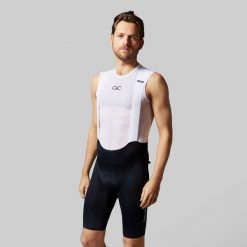 Męskie spodenki kolarskie Pro 2.0 na szelkach z wkładką. Czarne szorty sportowe męskie ACELERA, bez wzorów, z materiału, sportowe. W wyprzedaży za 422.96 zł.