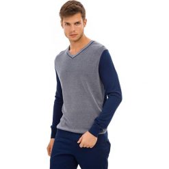 Galvanni sweter męski Leeds M ciemny niebieski. Niebieskie swetry męskie Galvanni, bez wzorów, z materiału, bez kołnierzyka, bez ramiączek. Za 259.00 zł.