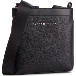 Saszetka TOMMY HILFIGER - Th Downtown Mini Crossover AM0AM04451 002. Saszetki męskie Tommy Hilfiger. W wyprzedaży za 289.00 zł.