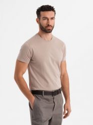 Klasyczny T-shirt męski bawełniany BASIC - piaskowy V11 - Rozmiar: L. T-shirty męskie Ombre Clothing, l, bez wzorów, z bawełny, bez kołnierzyka, bez ramiączek. W wyprzedaży za 29.99 zł.