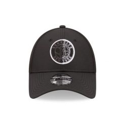 Czapka z daszkiem New Era 9Forty Mesh. Czarne czapki męskie New Era, bez wzorów, z meshu, sportowe. Za 199.00 zł.