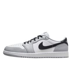 Buty do chodzenia dla dorosłych Air Jordan 1 Low OG Barons. Szare buty sportowe na co dzień męskie Jordan, m, bez wzorów, bez ramiączek, bez kaptura, trekkingowe. Za 649.99 zł.
