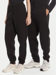 AMI Paris Sweter UKS025.KN0032 Zielony Regular Fit. Zielone kardigany męskie AMI PARIS, l, bez wzorów, z wełny, bez ramiączek. Za 1,399.00 zł.