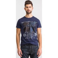 Granatowy t-shirt T-Diego-Rd. Niebieskie t-shirty męskie Diesel, l, bez wzorów, z bawełny, bez kołnierzyka, bez ramiączek. Za 82.00 zł.