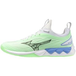 Buty halowe Mizuno Wave Luminous. Białe buty do biegania męskie Mizuno, bez wzorów, bez zapięcia, do biegania, mizuno wave. W wyprzedaży za 512.50 zł.