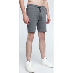 Spodenki dresowe męskie SKMD301 - ciemny szary melanż. Szorty męskie marki 4f. W wyprzedaży za 49.99 zł.
