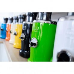 Wyciskarka do soku Vita Juicer - pomarańczowy. Sokowirówki i wyciskarki do soków Novis. W wyprzedaży za 1,947.00 zł.