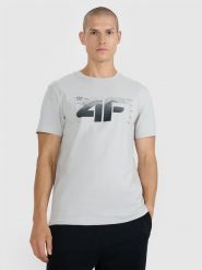 4F T-shirt regular z nadrukiem męski - szary M. Szare t-shirty męskie 4f, m, bez wzorów, z bawełny, bez kołnierzyka, bez ramiączek. W wyprzedaży za 39.99 zł.