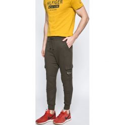 Review - Spodnie. Spodnie na co dzień męskie marki Review. W wyprzedaży za 79.90 zł.