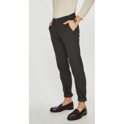 Pierre Cardin - Spodnie. Spodnie na co dzień męskie marki Pierre Cardin. W wyprzedaży za 299.90 zł.