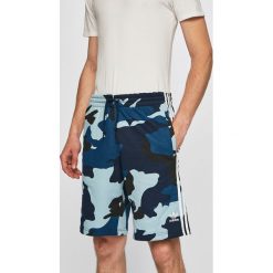 Adidas Originals - Szorty. Szare szorty męskie Adidas Originals, bez wzorów, z bawełny, casualowe. W wyprzedaży za 179.90 zł.