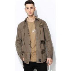 Khaki Koszula Bear Attack. Brązowe koszule męskie Born2be, l, bez wzorów, bez kołnierzyka, bez ramiączek. Za 139.99 zł.