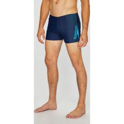 Speedo - Kąpielówki. Różowe kąpielówki męskie SPEEDO, z nadrukiem, z dzianiny. W wyprzedaży za 99.90 zł.